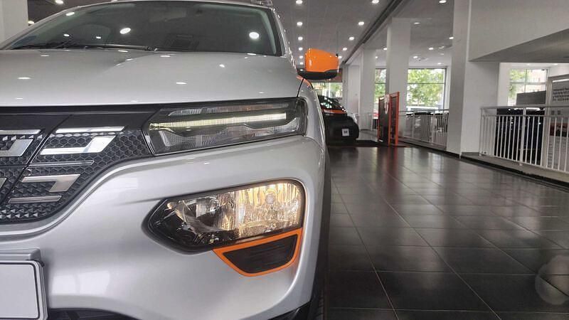 Usado Dacia Spring Comfort Plus 33 kW (45 CV) 2022 Azul Utilitario