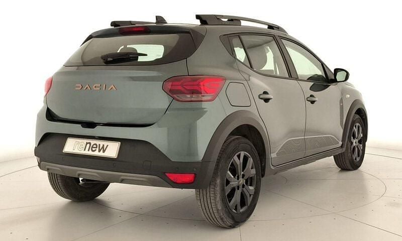 Usado Dacia Sandero Extreme 100 CV (73 kW) 2025 Verde Berlina