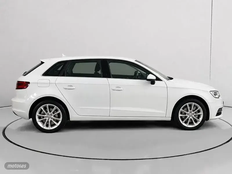 Usado Audi A3 Advanced Plus 110 CV (80 kW) 2016 Blanco Berlina