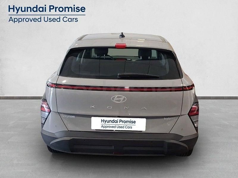 Usado Hyundai Kona 129 CV (94 kW) 2025 Gris / plata SUV