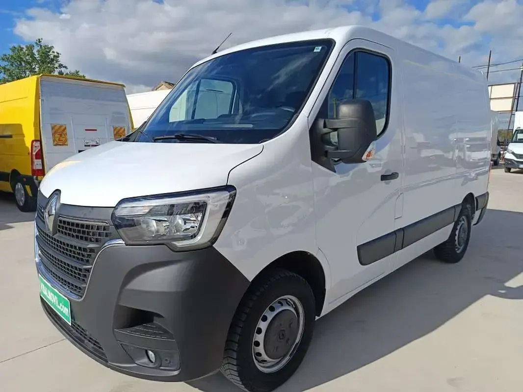 Usado Renault Master 135 CV (99 kW) 2023 Blanco Monovolumen