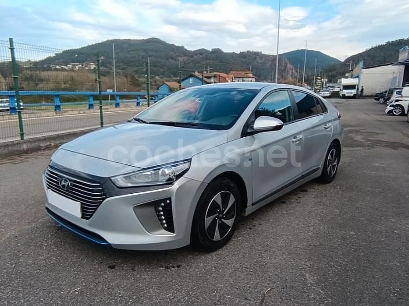 Gris / plata Usado 2017 Hyundai Ioniq Utilitario | 10.990 € (Precio justo) - Imagen 1/4