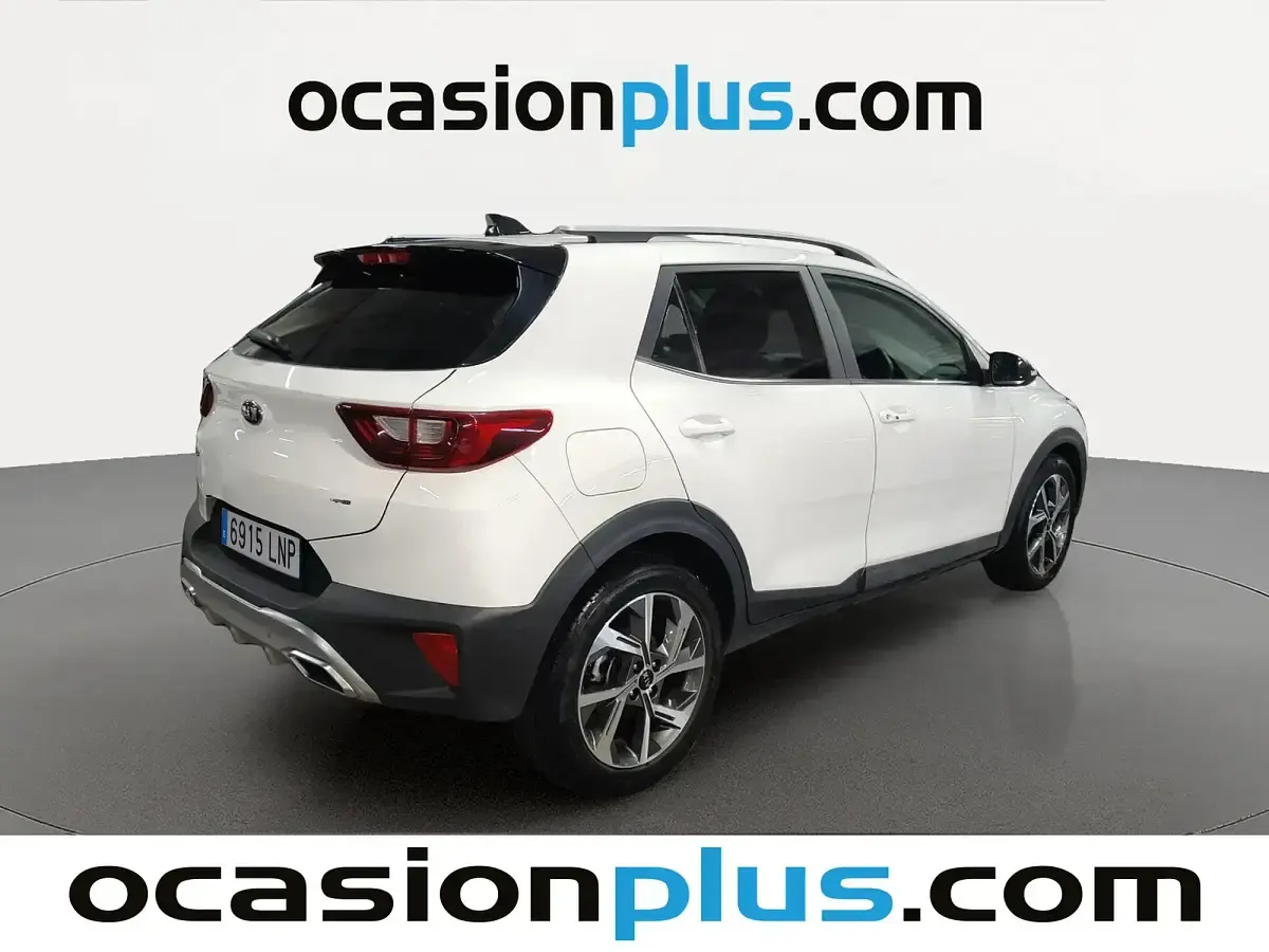 Usado Kia Stonic GT-Line 120 HP (88 kW) 2021 Branco SUV