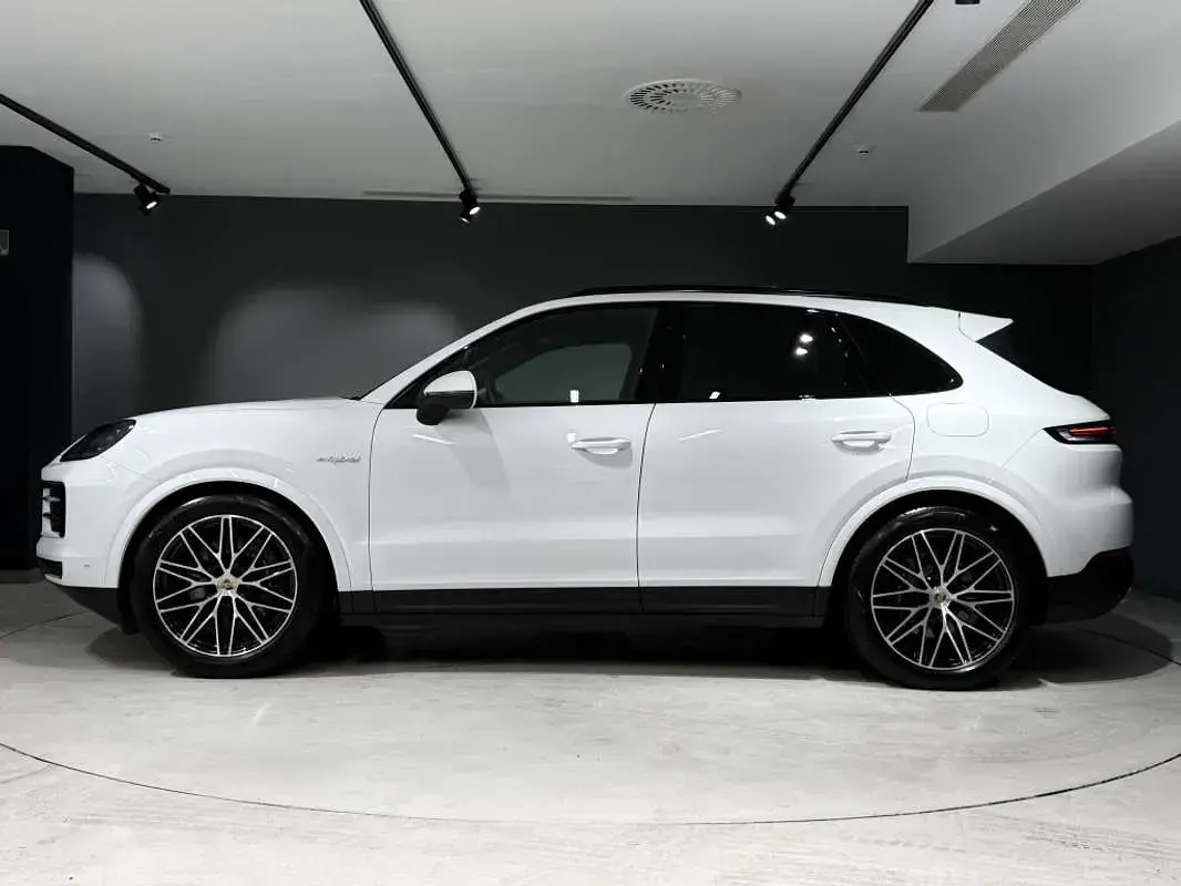 Usado Porsche Cayenne 470 CV (345 kW) 2024 Blanco SUV