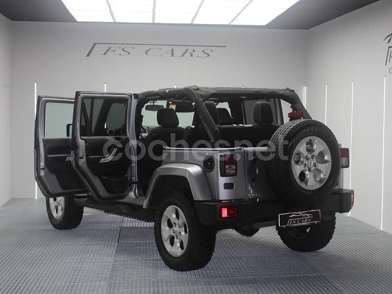 Usado Jeep Wrangler Unlimited Sahara 200 CV (147 kW) 2015 Gris / plata SUV