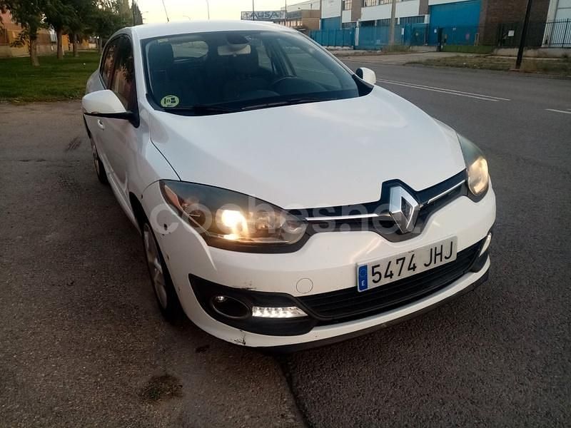 Blanco Usado 2016 Renault Mégane III Business Berlina | 7990 € (Buen precio) - Imagen 1/4
