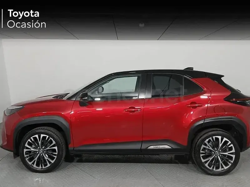 Usado Toyota Yaris Cross Style 116 CV (85 kW) 2022 Rojo SUV