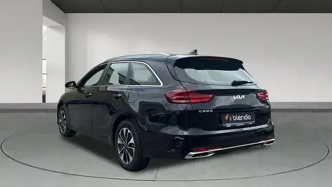 Usado Kia Ceed 141 CV (103 kW) 2025 Negro Utilitario