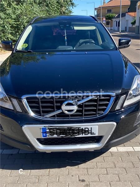 Negro Usado 2010 Volvo XC60 Momentum SUV | 7990 € (Precio justo) - Imagen 1/4