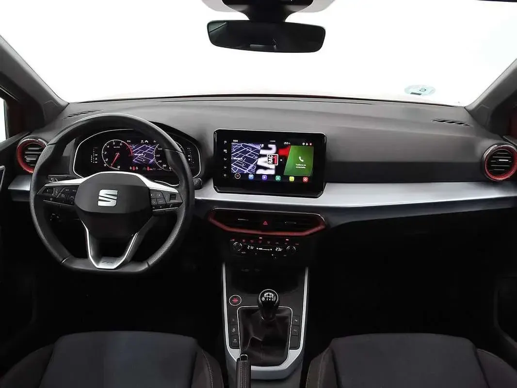 Usado Seat Arona FR 116 CV (85 kW) 2025 Negro SUV