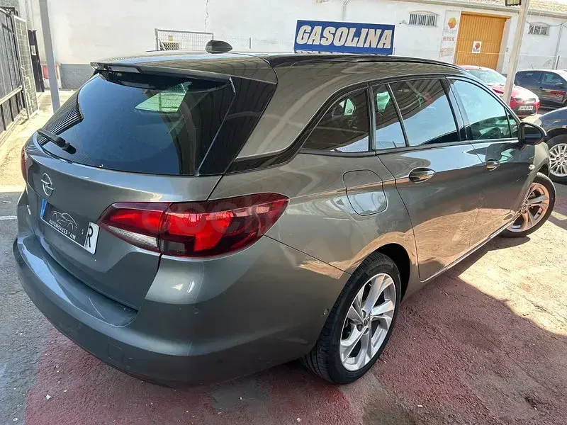 Usado Opel Astra Ultimate 145 HP (106 kW) 2021 Cinzento Carrinha
