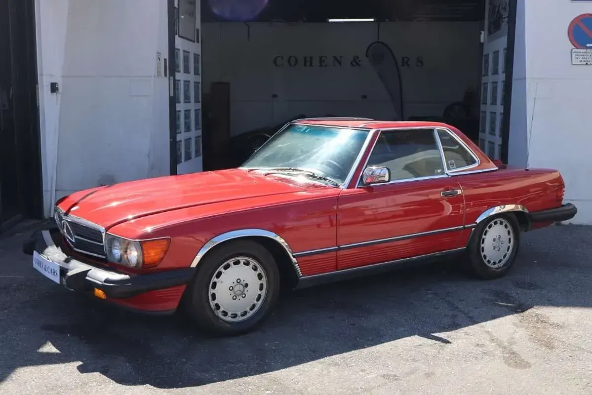 Usado Mercedes 560 AMG 241 CV (177 kW) 1989 Burdeos Descapotable