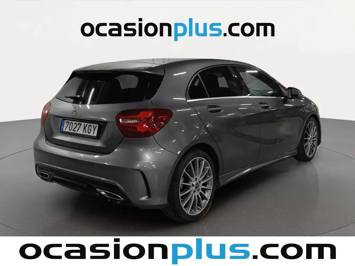 Usado Mercedes A200 AMG 136 CV (100 kW) 2018 Gris Utilitario