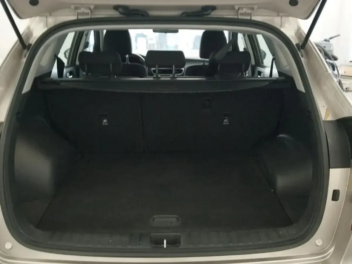 Usado Hyundai Tucson 116 CV (85 kW) 2019 Gris SUV