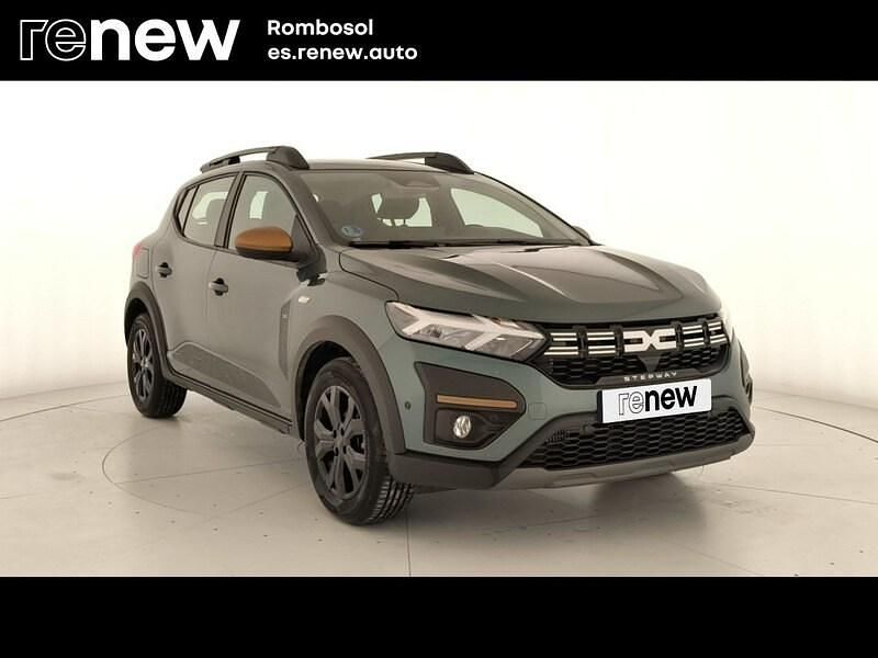 Usado Dacia Sandero Extreme 100 CV (73 kW) 2025 Verde Berlina