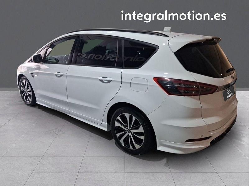 Usado Ford S-MAX ST-Line 190 CV (139 kW) 2023 Blanco Monovolumen