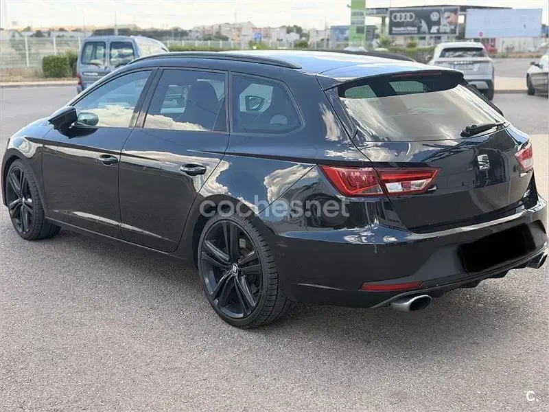 Usado Seat Leon CUPRA 280 CV (205 kW) 2016 Negro Berlina