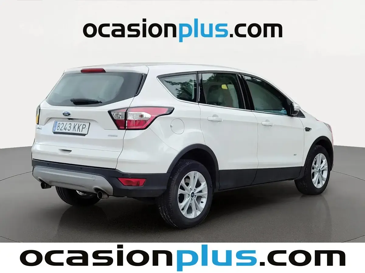 Usado Ford Kuga Titanium 182 CV (133 kW) 2018 Blanco SUV