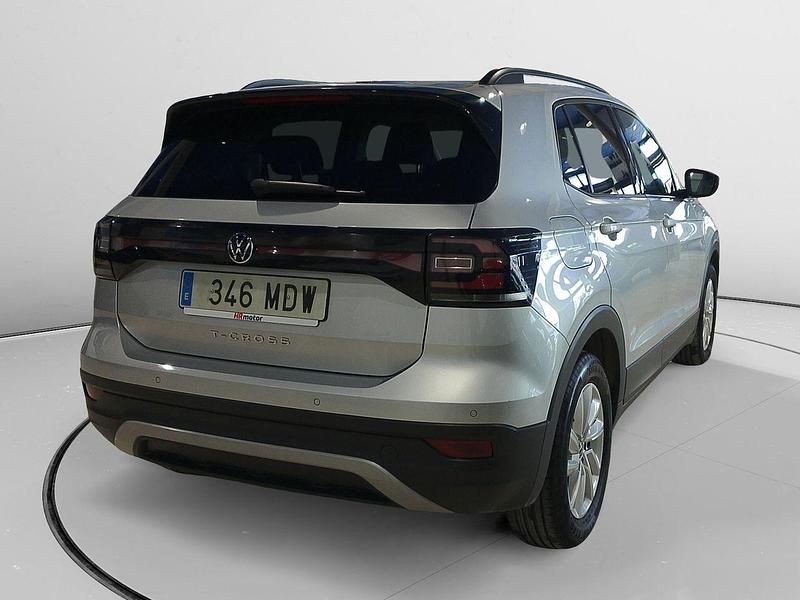 Usado VW T-Cross Advance 110 CV (80 kW) 2023 Gris SUV