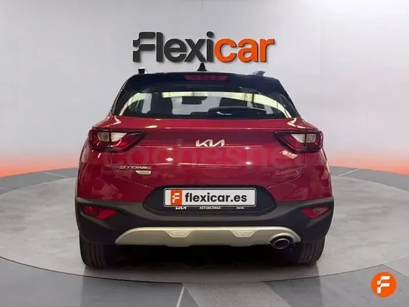 Usado Kia Stonic 100 CV (73 kW) 2022 Rojo SUV