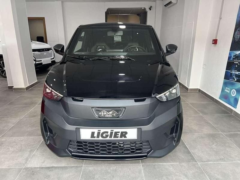 Nuevo Ligier JS50 2025 Negro Utilitario