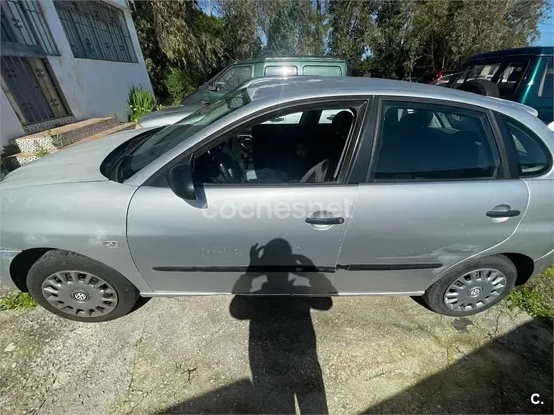 Usado Seat Ibiza Stella 64 CV (47 kW) 2002 Gris / plata Utilitario