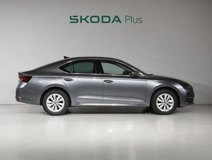 Nuevo Skoda Octavia Selection 150 CV (110 kW) 2025 Gris