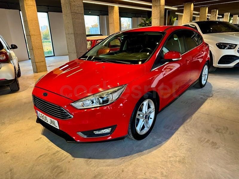 Usado Ford Focus 125 CV (91 kW) 2016 Rojo Berlina