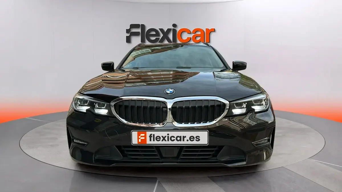 Usado BMW 320e 190 CV (139 kW) 2021 Negro Familiar