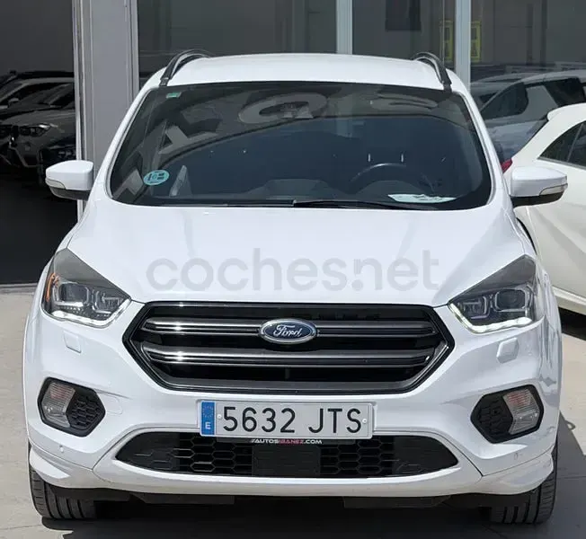 Usado Ford Kuga Titanium 180 CV (132 kW) 2016 Blanco SUV