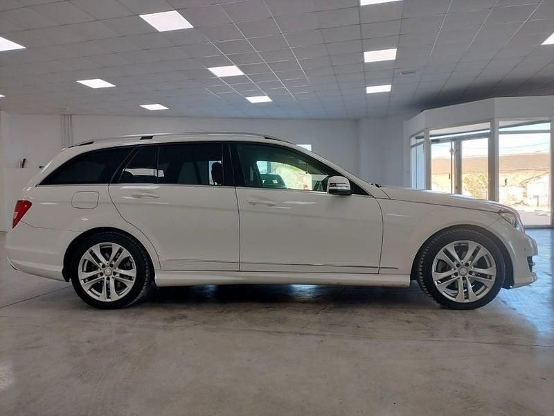 Usado Mercedes C220 Avantgarde 170 CV (125 kW) 2013 Blanco Familiar