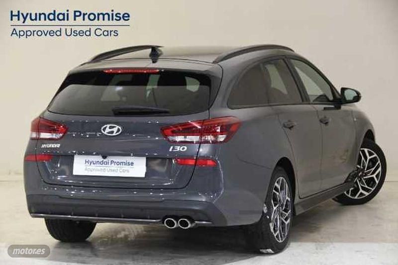 Usado Hyundai i30 N Line 99 CV (72 kW) 2024 Ecotronic gray Familiar