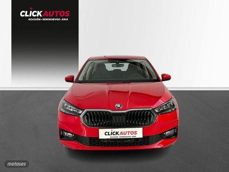 Usado Skoda Fabia Ambition 110 CV (80 kW) 2023 Rojo Berlina