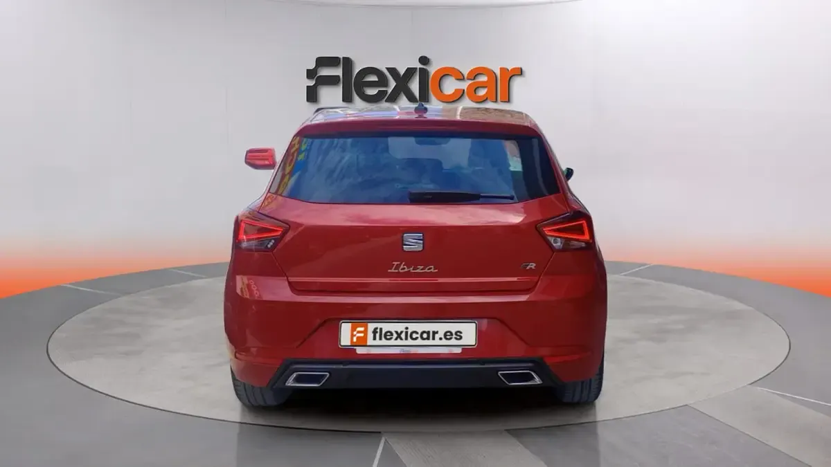 Usado Seat Ibiza FR 110 CV (80 kW) 2023 Granate Utilitario