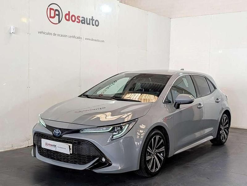 Usado Toyota Corolla Style 122 CV (89 kW) 2022 Gris Utilitario