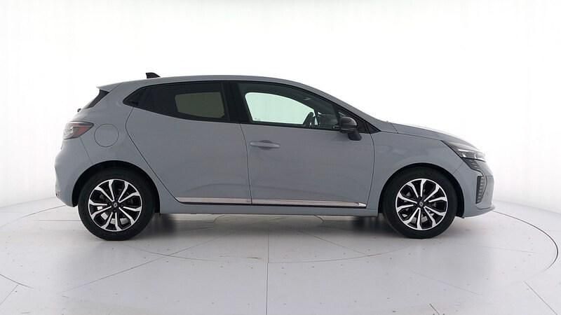 Usado Renault Clio V Techno 90 CV (66 kW) 2024 Gris Berlina