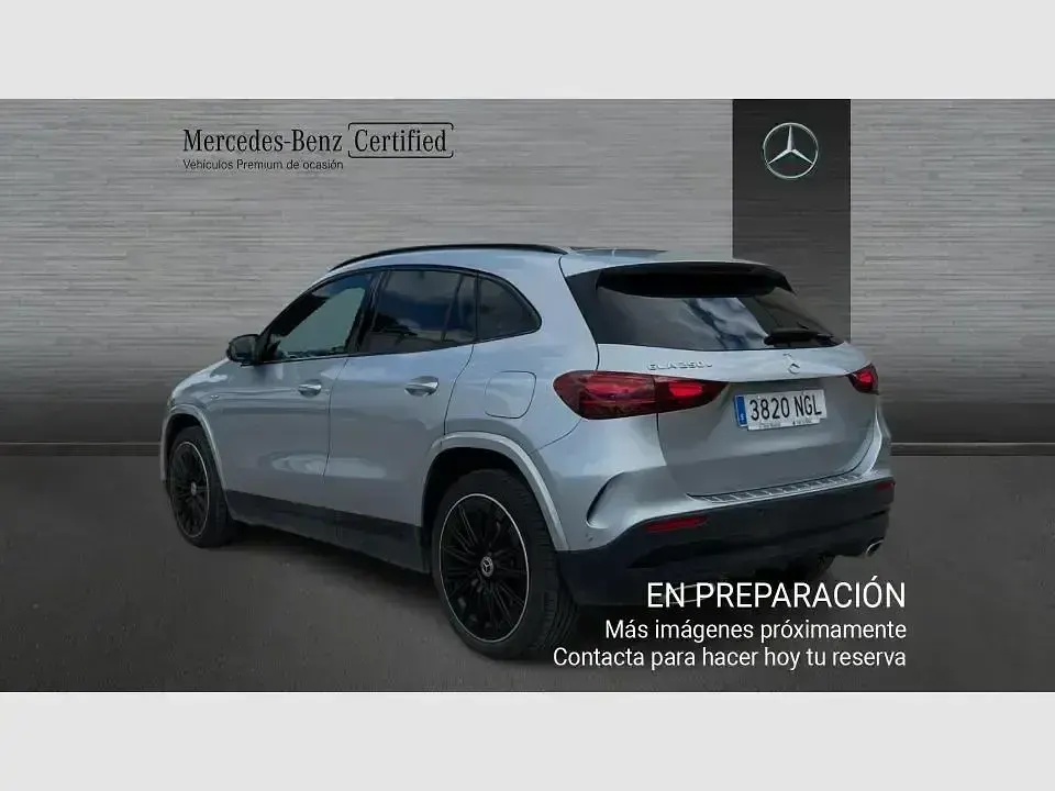 Usado Mercedes GLA250 218 CV (160 kW) 2025 Gris SUV