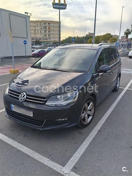 Usado VW Sharan Advance 177 CV (130 kW) 2014 Gris / plata Monovolumen