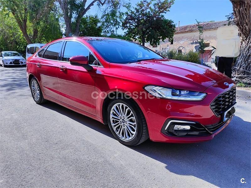 Granate Usado 2021 Ford Mondeo Titanium Berlina | 19.800 € (Un poco caro) - Imagen 1/4
