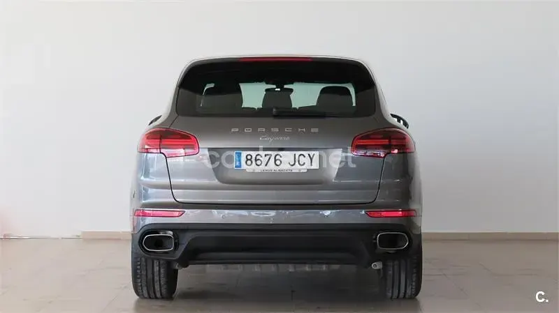 Usado Porsche Cayenne 262 CV (192 kW) 2015 Gris / plata SUV