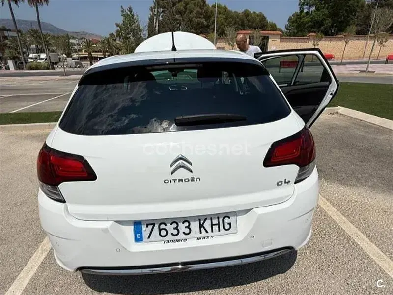 Usado Citroën C4 Shine 120 CV (88 kW) 2018 Blanco Berlina