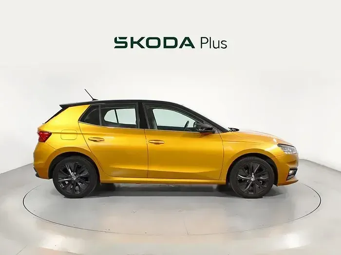 Usado Skoda Fabia Style 110 CV (80 kW) 2022 Naranja Utilitario