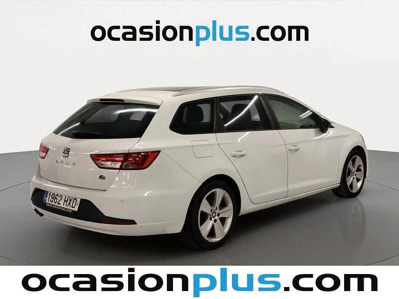 Usado Seat Leon FR 184 HP (135 kW) 2014 Branco Monovolume