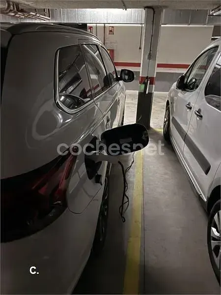 Usado Mitsubishi Outlander P-HEV 203 CV (149 kW) 2017 Blanco SUV