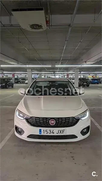 Usado Fiat Tipo Pop 95 CV (69 kW) 2017 Blanco Berlina