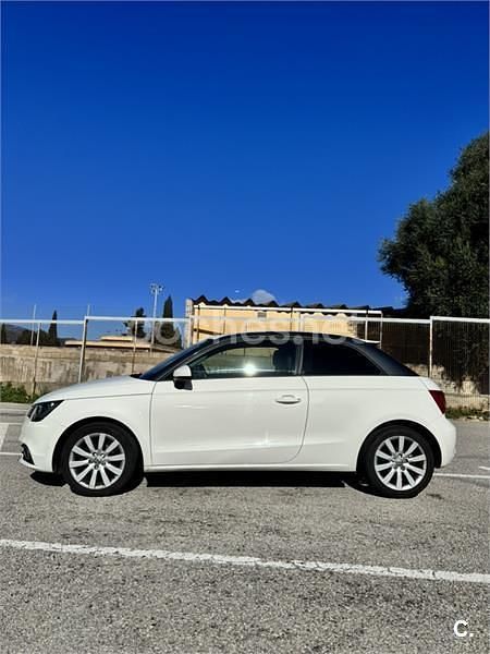 Usado Audi A1 Attraction 86 CV (63 kW) 2014 Beige Utilitario