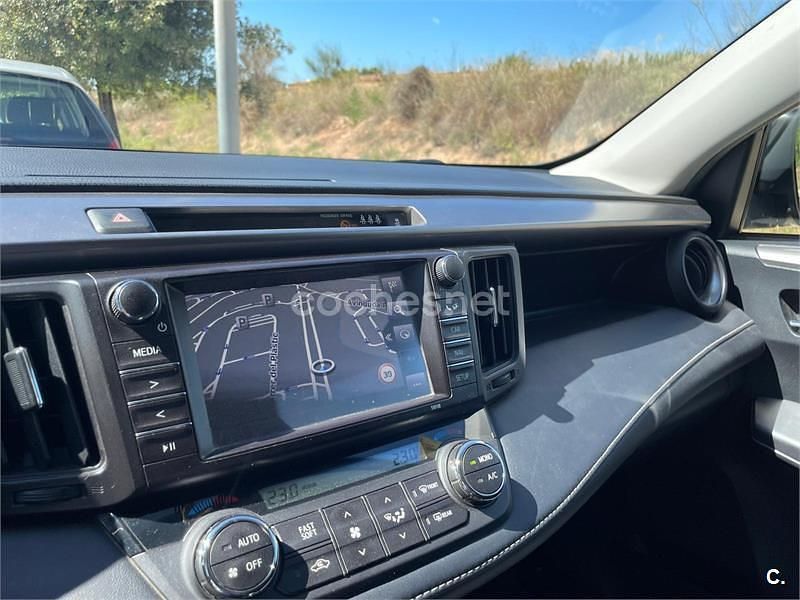 Usado Toyota RAV4 Advance 143 CV (105 kW) 2015 Marrón SUV