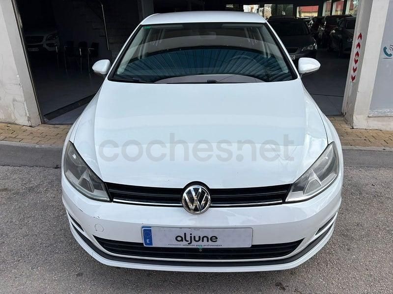 Usado VW Golf VII Advance 105 CV (77 kW) 2013 Blanco Berlina