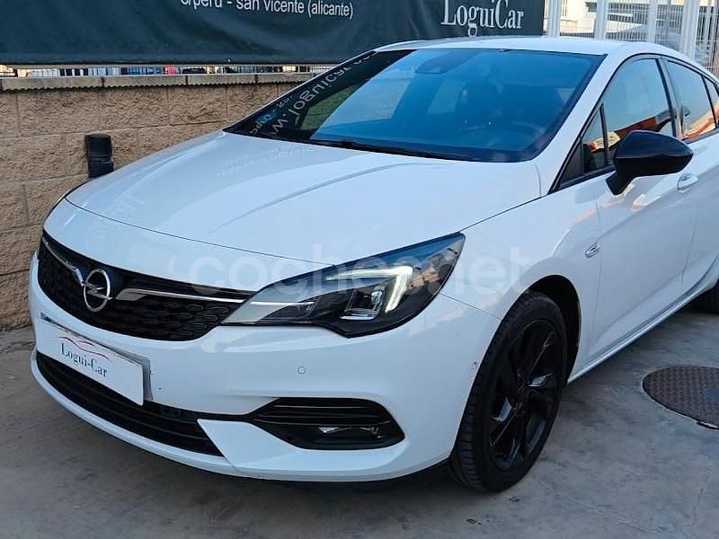 Usado Opel Astra Edition 105 CV (77 kW) 2021 Blanco Berlina