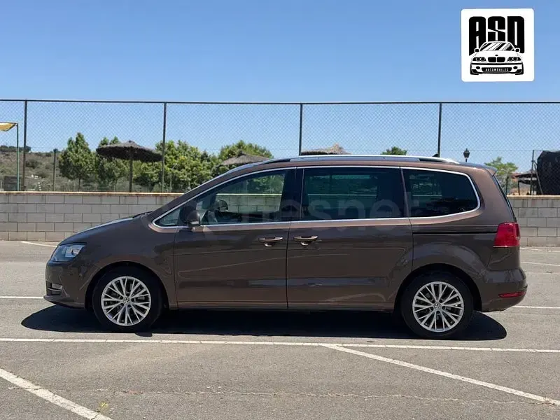 Usado VW Sharan Sport 170 CV (125 kW) 2012 Marrón Monovolumen